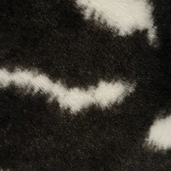 Set of 2 decorative zebra print pilllows - Picture 3 of 10